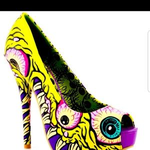 IRON FIST I SEE YOU PEEP TOE PLATFORM SIZE 8